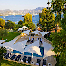 Farrys Boutique Hotel & Beach Club